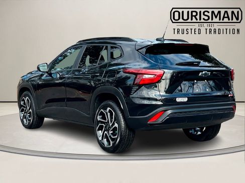 Used 2024 Chevrolet Trax RS image 4