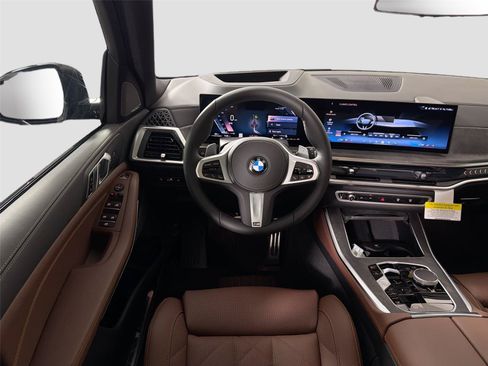 New 2026 BMW X5 xDrive40i w/ M Sport Package AWD/4WD image 22