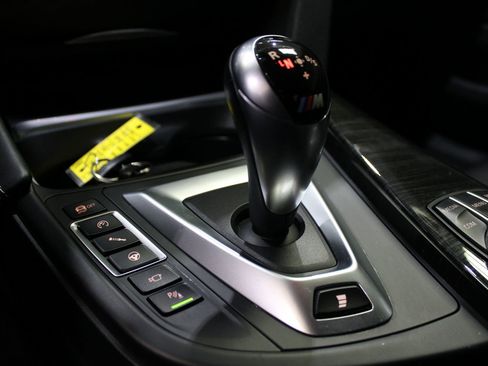 Used 2018 BMW M4 Coupe RWD image 35