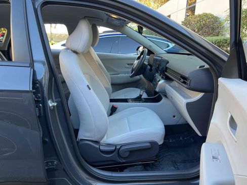 Used 2024 Hyundai Kona SEL image 43