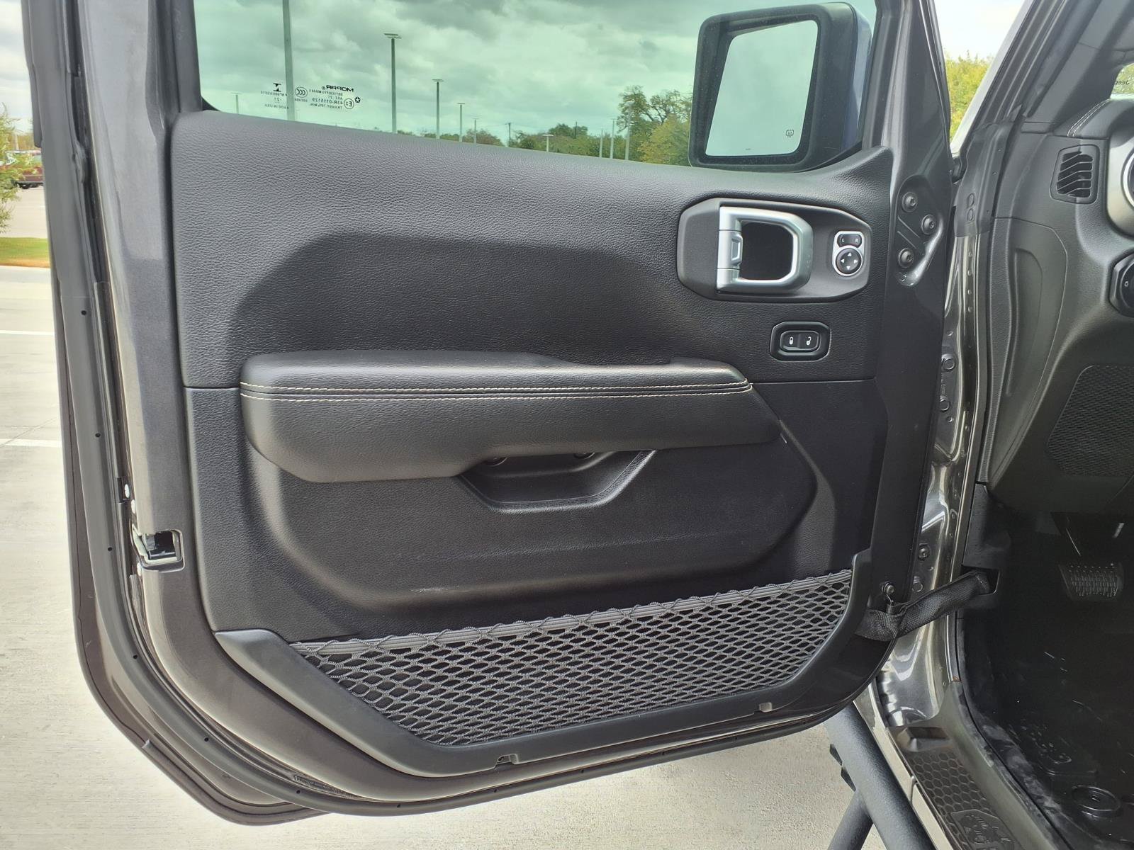 Used 2021 Jeep Gladiator Overland AWD/4WD image 27