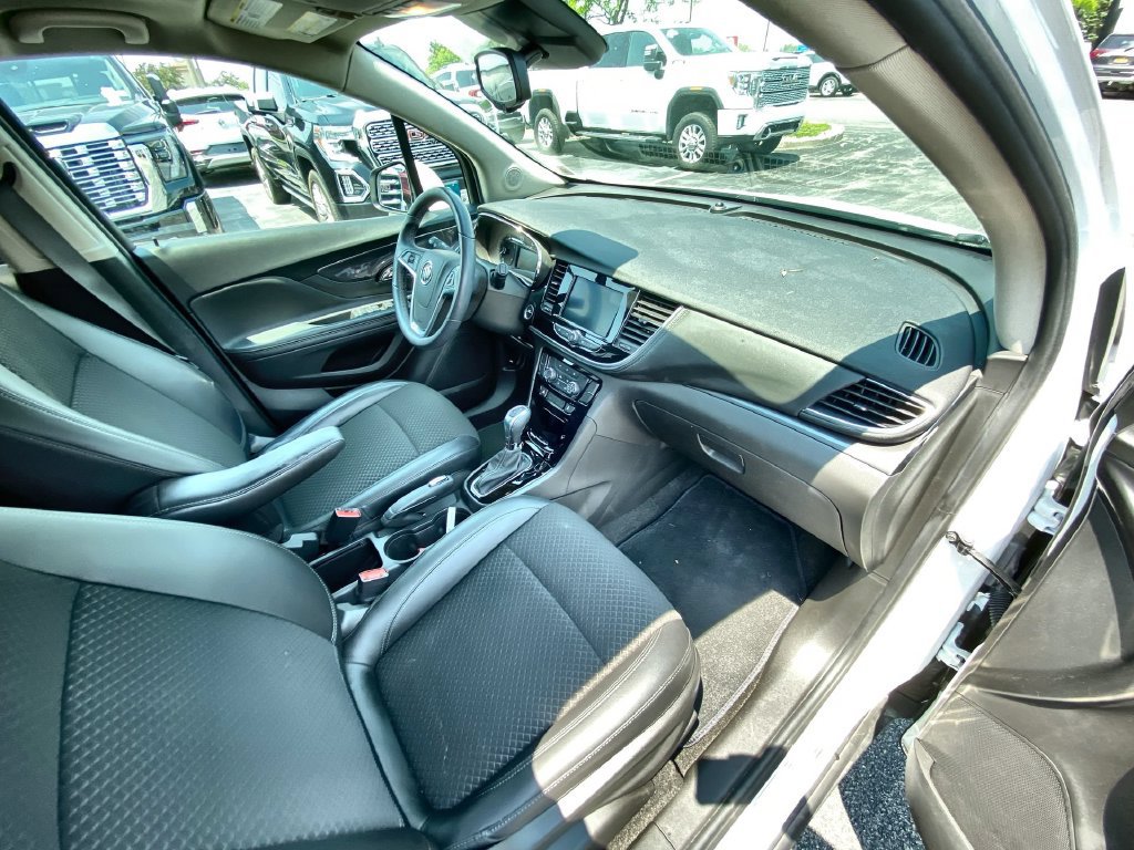 Certified 2022 Buick Encore Preferred AWD/4WD image 11