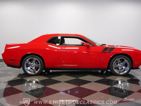 Used 2009 Dodge Challenger R/T image 14