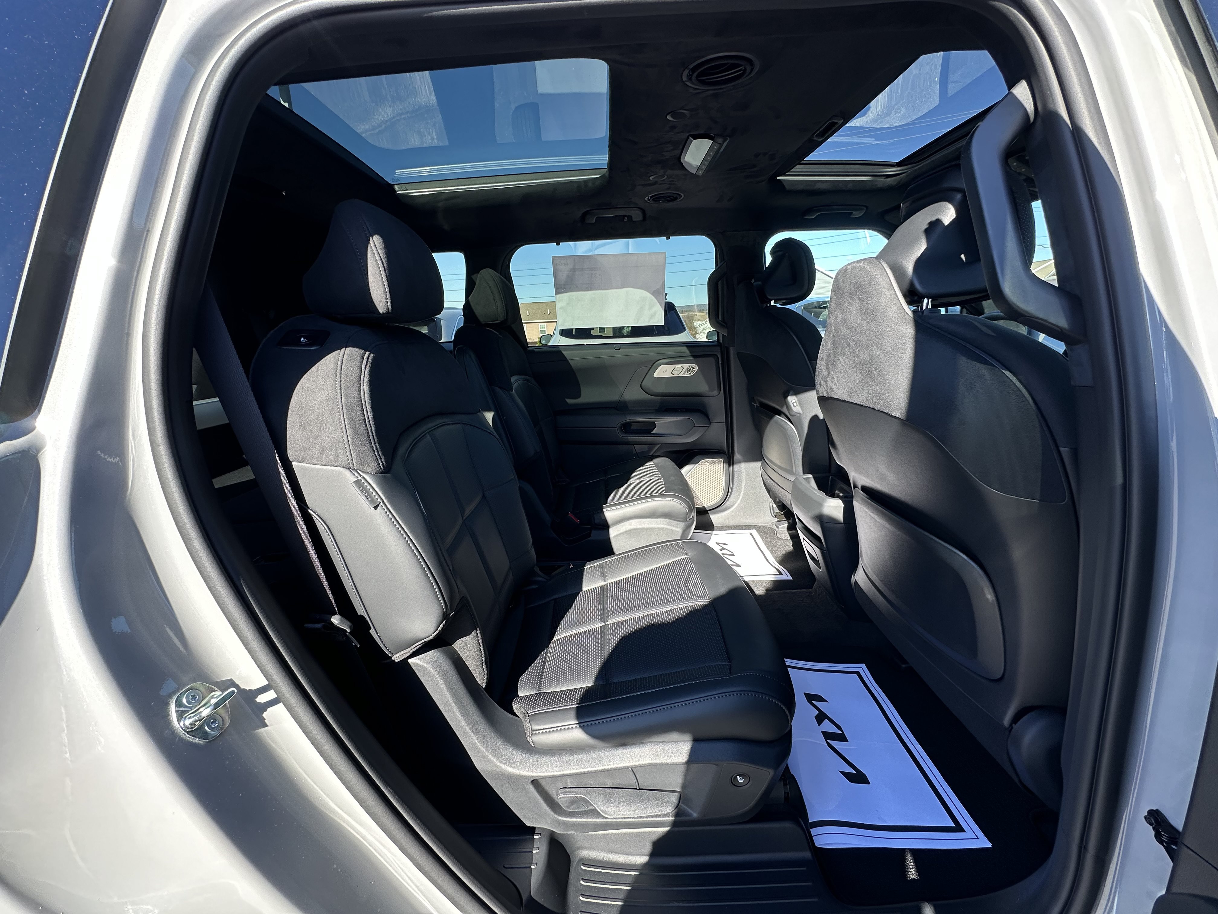 New 2027 Kia Telluride SX Prestige AWD/4WD image 12