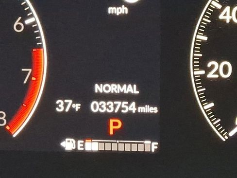 Used 2024 Honda Pilot Touring image 12