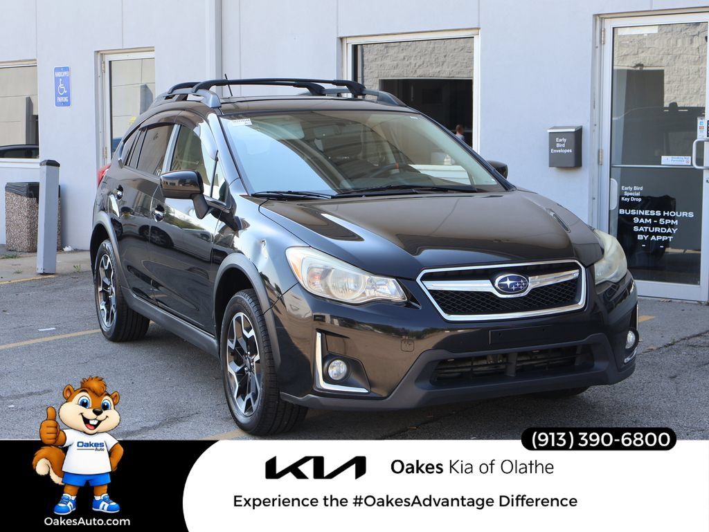 Used 2017 Subaru Crosstrek 2.0i Premium w/ Moonroof Package AWD/4WD image 1