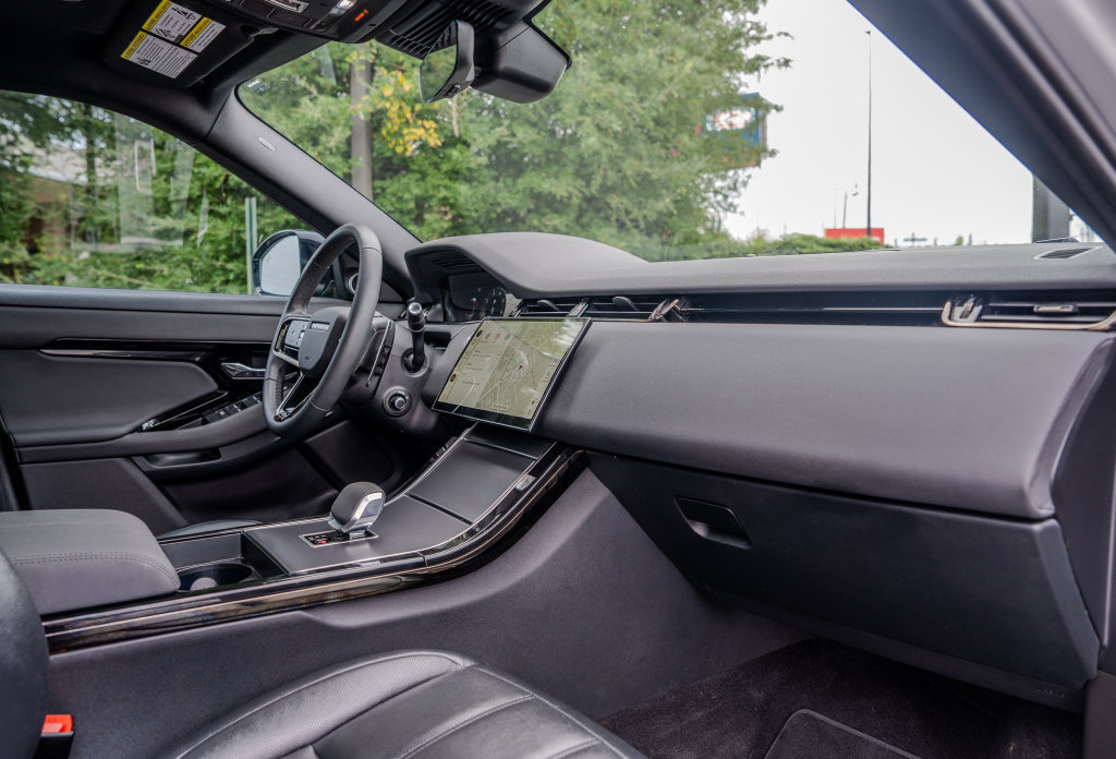 Used 2024 Land Rover Range Rover Evoque Dynamic SE AWD/4WD image 23
