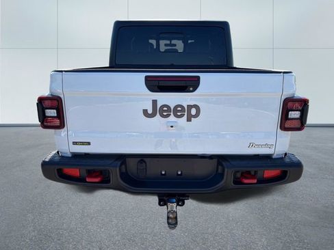 Used 2023 Jeep Gladiator Rubicon w/ LED Lighting Group AWD/4WD image 3