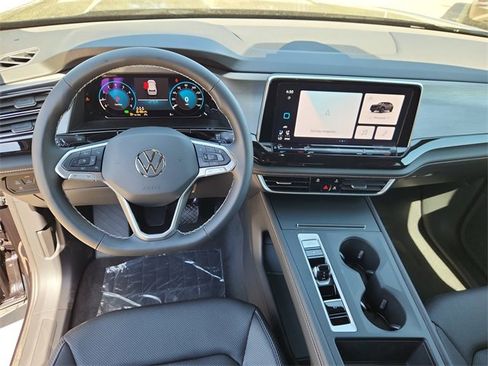 New 2026 Volkswagen Atlas Cross Sport SE image 9