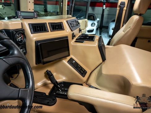 Used 1999 HUMMER H1 4-Door Hard Top image 18