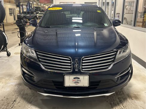 Used 2017 Lincoln MKC Premiere image 2