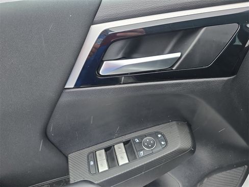 Used 2022 Mitsubishi Outlander ES image 14