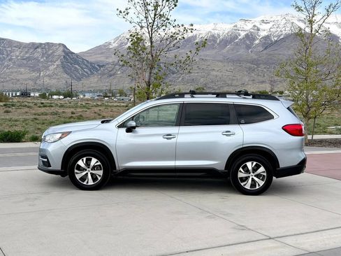 Used 2020 Subaru Ascent Premium w/ Convenience Package image 4