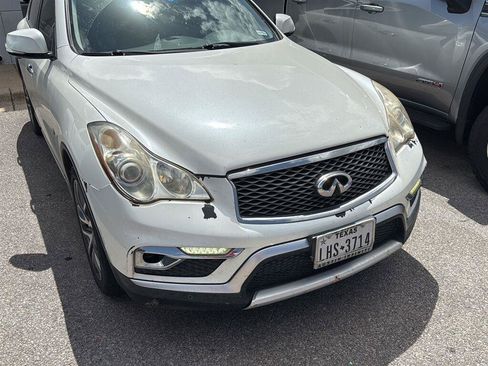 Used 2017 INFINITI QX50 2WD w/ Deluxe Touring Package image 10