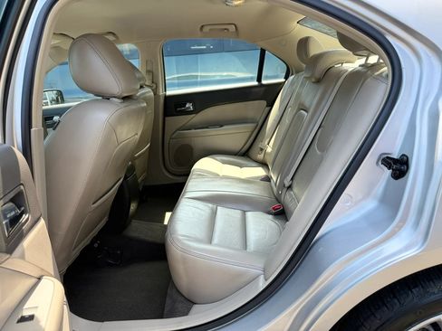 Used 2011 Ford Fusion SEL FWD image 26