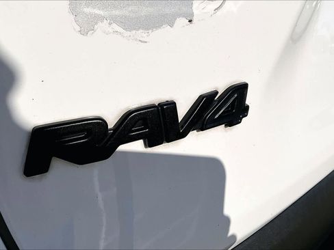 Used 2023 Toyota RAV4 LE image 29