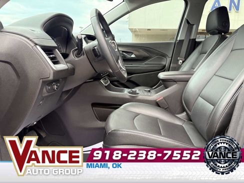 Used 2024 GMC Terrain SLT w/ Elevation Edition FWD image 10