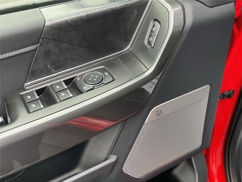 Used 2022 Ford F150 XLT w/ Equipment Group 302A High image 11