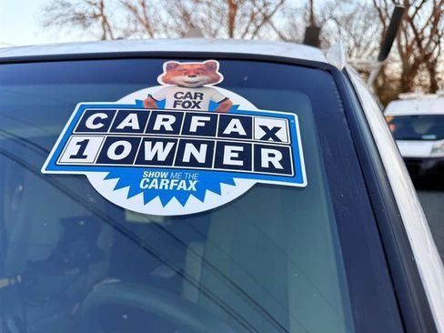 Used 2011 Chevrolet Express 2500 image 19