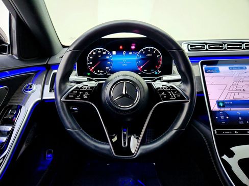 Certified 2022 Mercedes-Benz S 500 4MATIC image 18