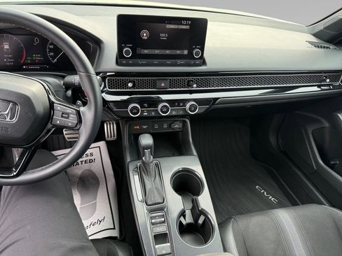 Used 2025 Honda Civic Sport image 11