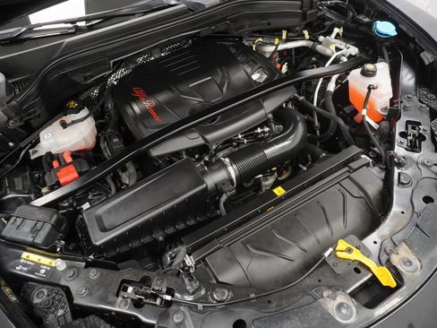 Used 2024 Alfa Romeo Stelvio Veloce image 54