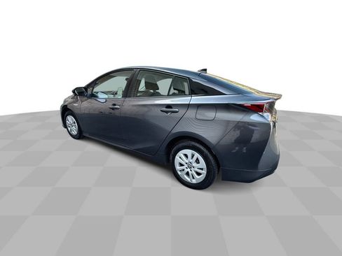 Used 2018 Toyota Prius One FWD image 6