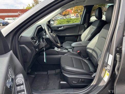 New 2025 Ford Escape SE image 11