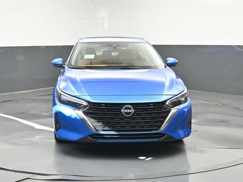 New 2025 Nissan Sentra SV w/ SV Premium Package image 8