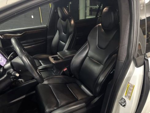 Used 2020 Tesla Model X Long Range image 16
