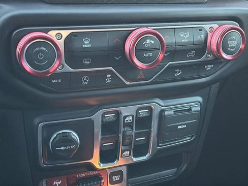 Certified 2019 Jeep Wrangler Unlimited Rubicon image 32