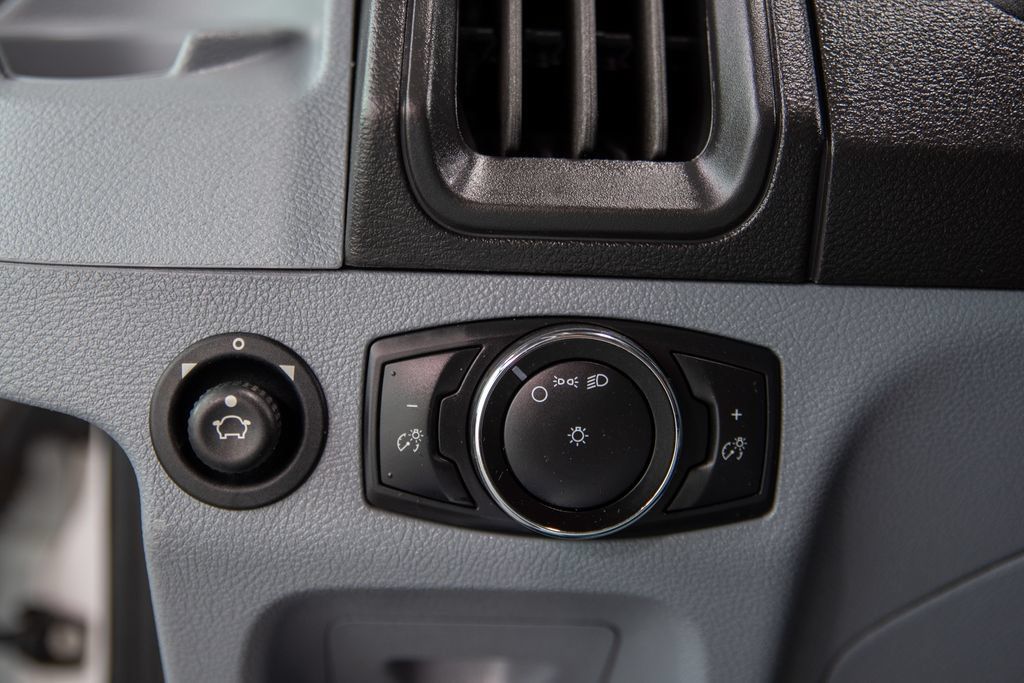 Used 2018 Ford Transit 350 XL RWD image 14