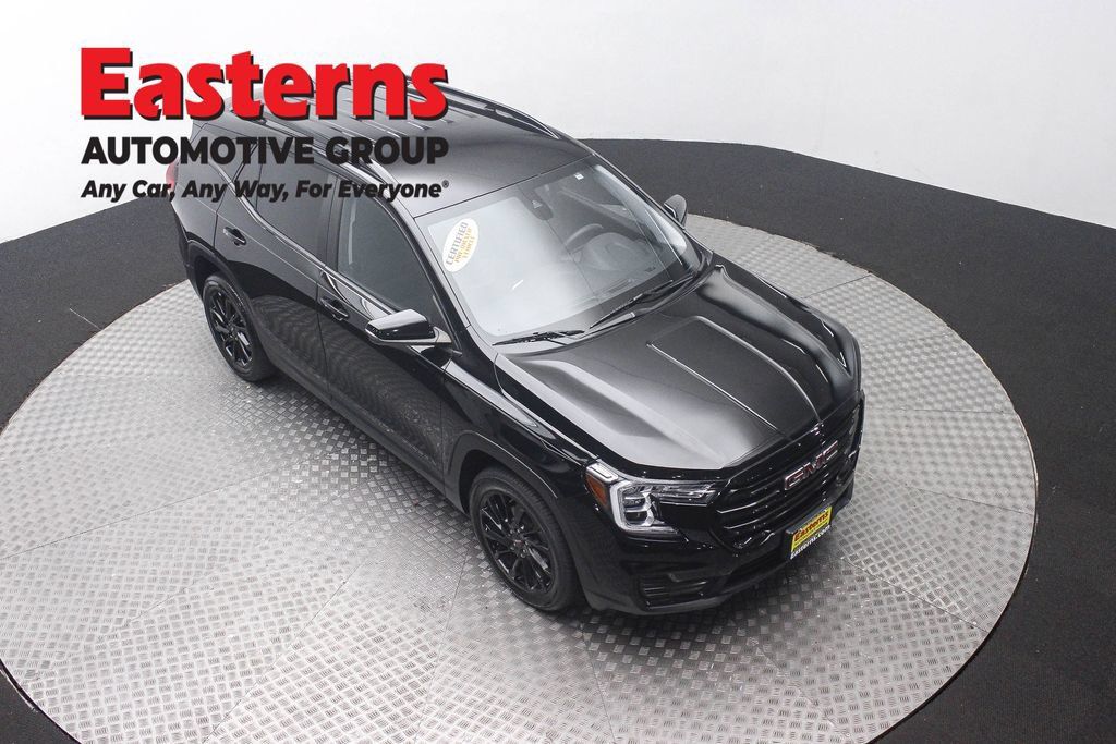 Used 2023 GMC Terrain SLE w/ Driver Convenience Package AWD/4WD image 5