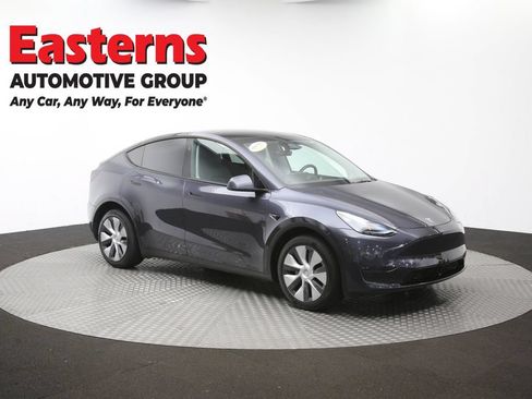 Used 2024 Tesla Model Y Long Range AWD/4WD image 41