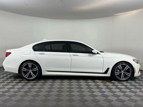 Used 2018 BMW 740i 740i image 9