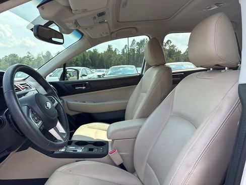 Used 2016 Subaru Outback 2.5i Limited AWD/4WD image 4