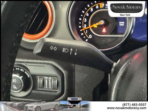 Used 2022 Jeep Gladiator Willys image 17