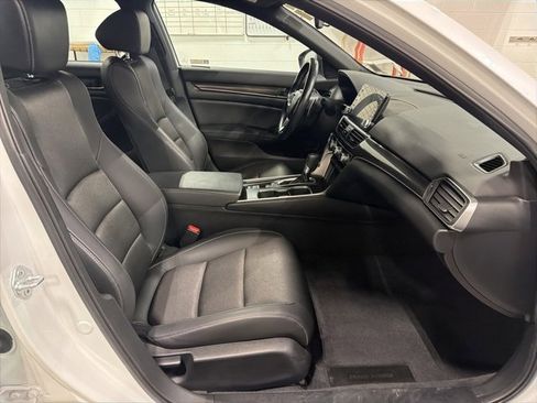 Used 2022 Honda Accord Sport image 15