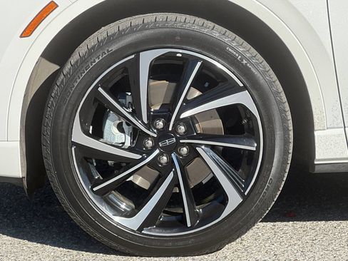 Certified 2024 Lincoln Corsair Grand Touring AWD/4WD image 24
