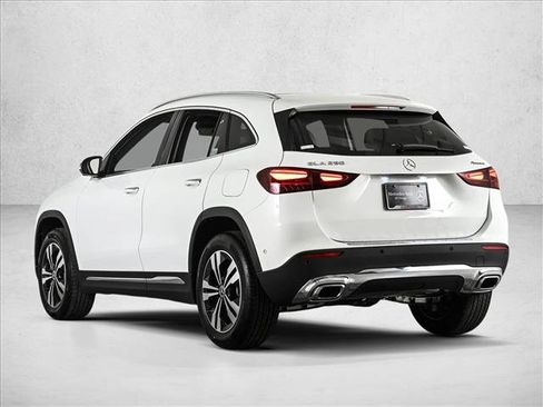 New 2026 Mercedes-Benz GLA 250 4MATIC image 8