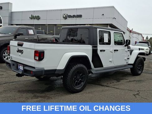 Used 2022 Jeep Gladiator Sport AWD/4WD image 11