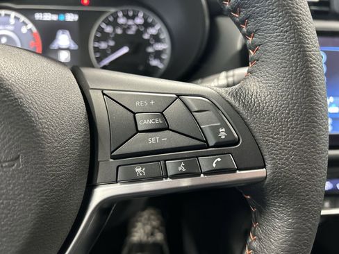 New 2025 Nissan Versa SR w/ Trunk Package image 20