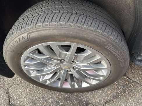 Used 2023 Chevrolet Tahoe LT w/ Luxury Package image 11