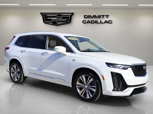 Used 2022 Cadillac XT6 Premium Luxury image 7