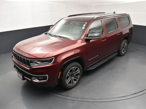 Used 2024 Jeep Wagoneer L 4WD w/ Premium Group I image 18