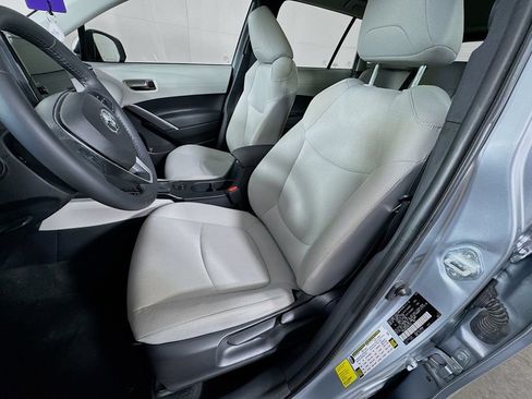 Used 2024 Toyota Corolla Cross LE FWD image 23