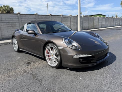 Certified 2015 Porsche 911 Targa 4S image 8