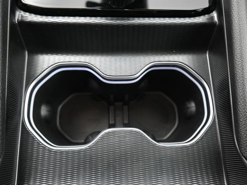 New 2025 Jeep Grand Cherokee Altitude image 31