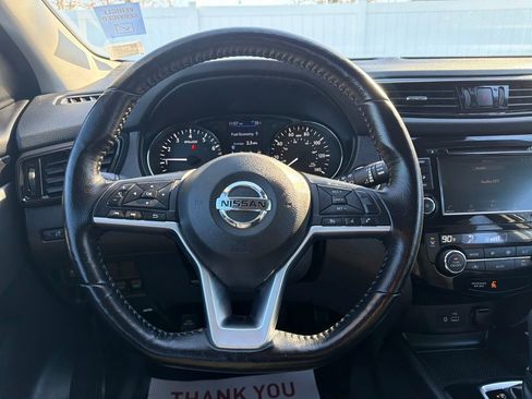 Used 2021 Nissan Rogue Sport SV image 26