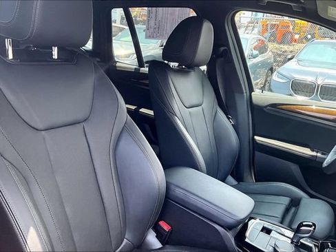 Used 2023 BMW X3 M40i w/ Parking Assistance Package AWD/4WD image 7